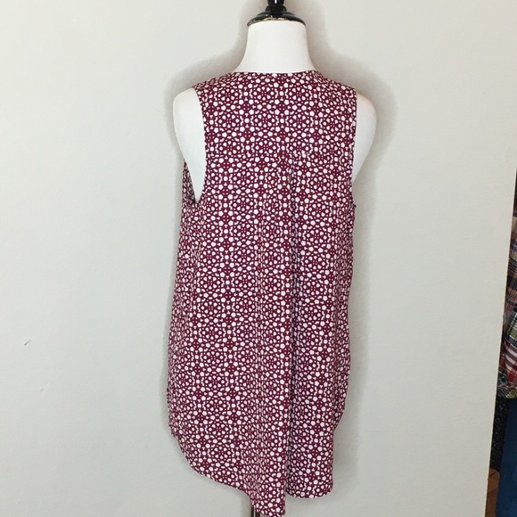 Halogen Print Sleeveless Burgundy Top Size Medium - Picture 4 of 6